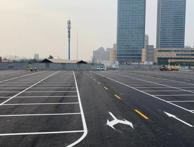 道路劃線(xiàn)施工